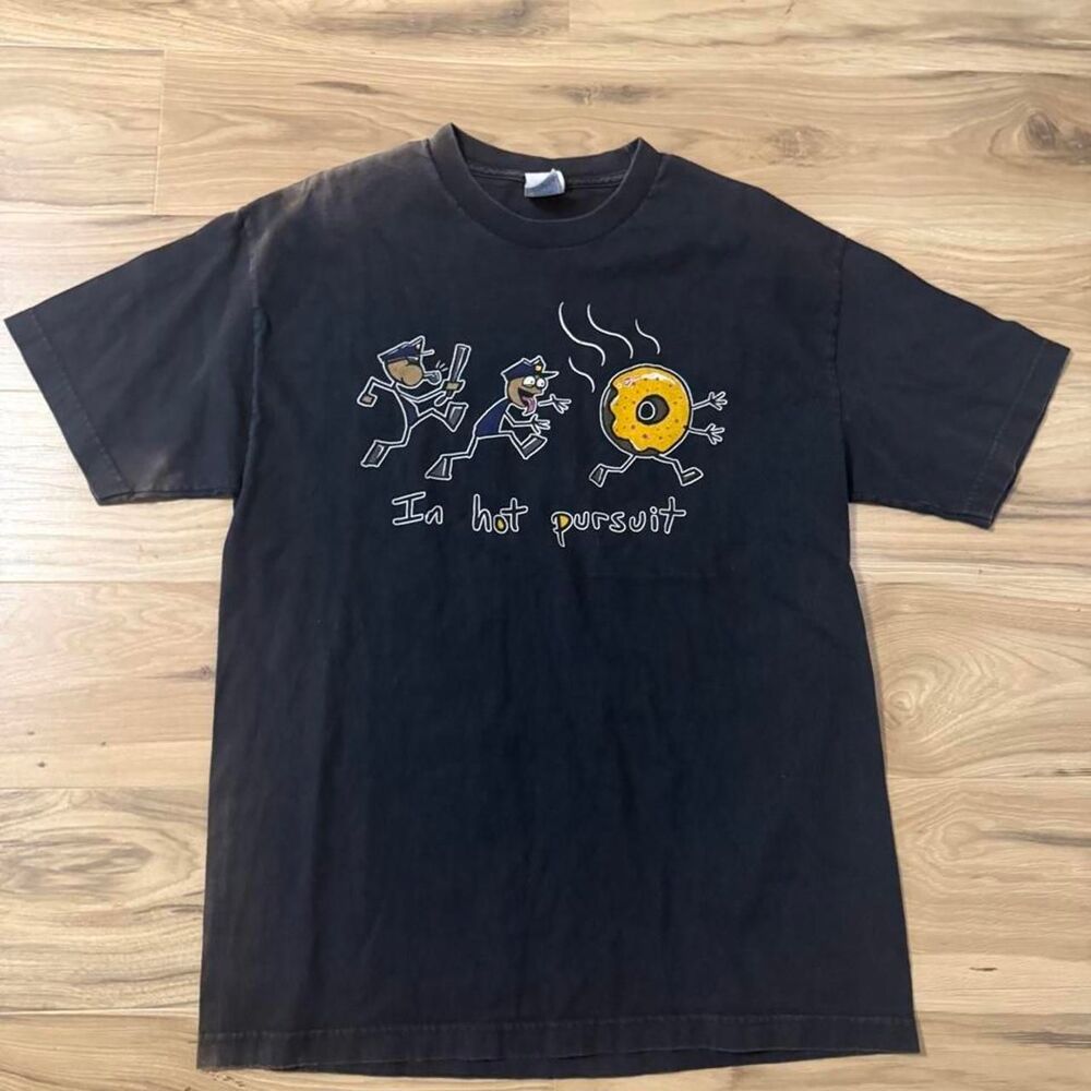 Vintage 90s  "In hot pursuit"  humor police donut graphic tee size large - Picture 2 of 7